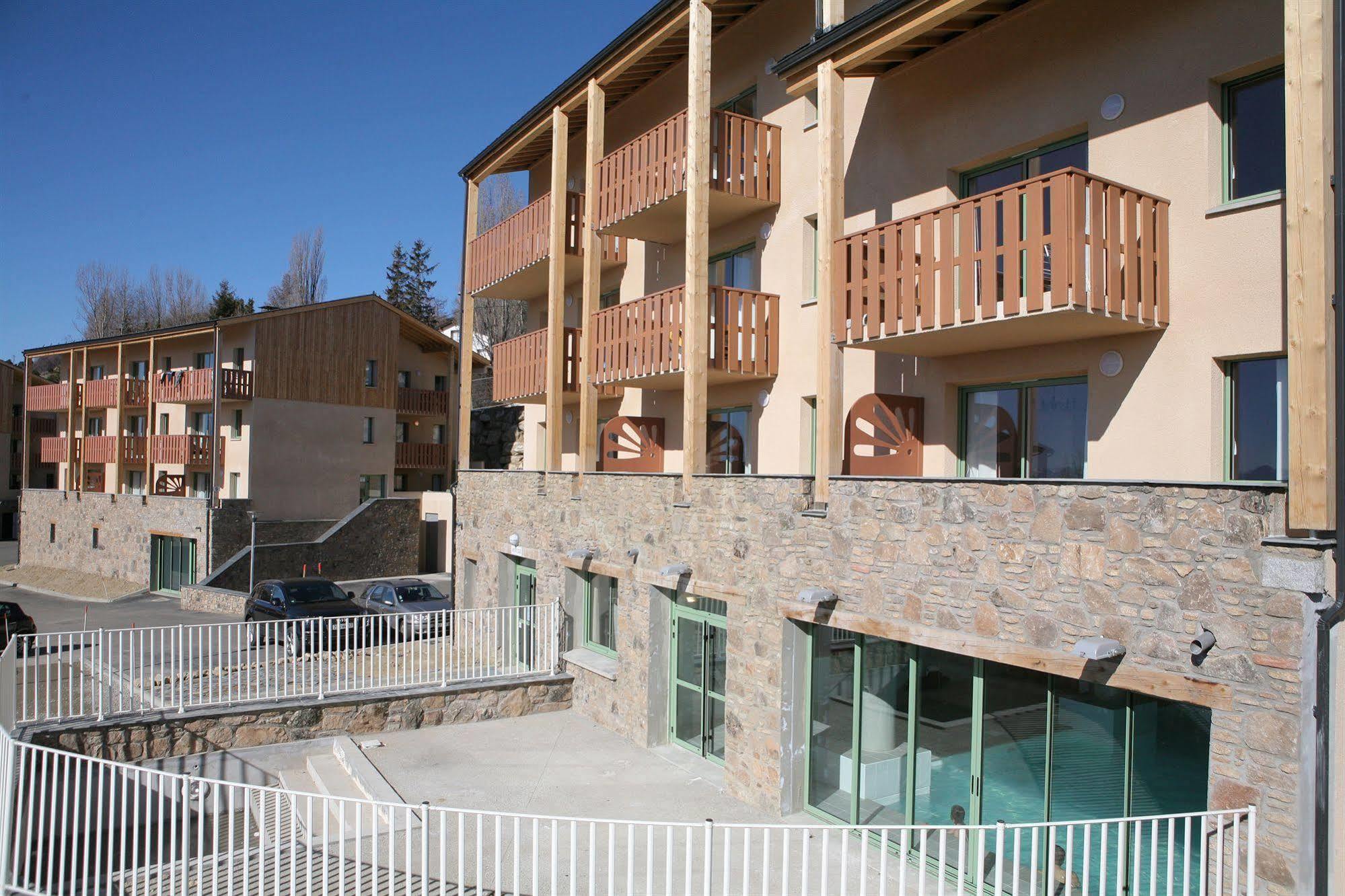 Residence Nemea Les Chalets Du Belvedere Font-Romeu-Odeillo-Via Exterior foto